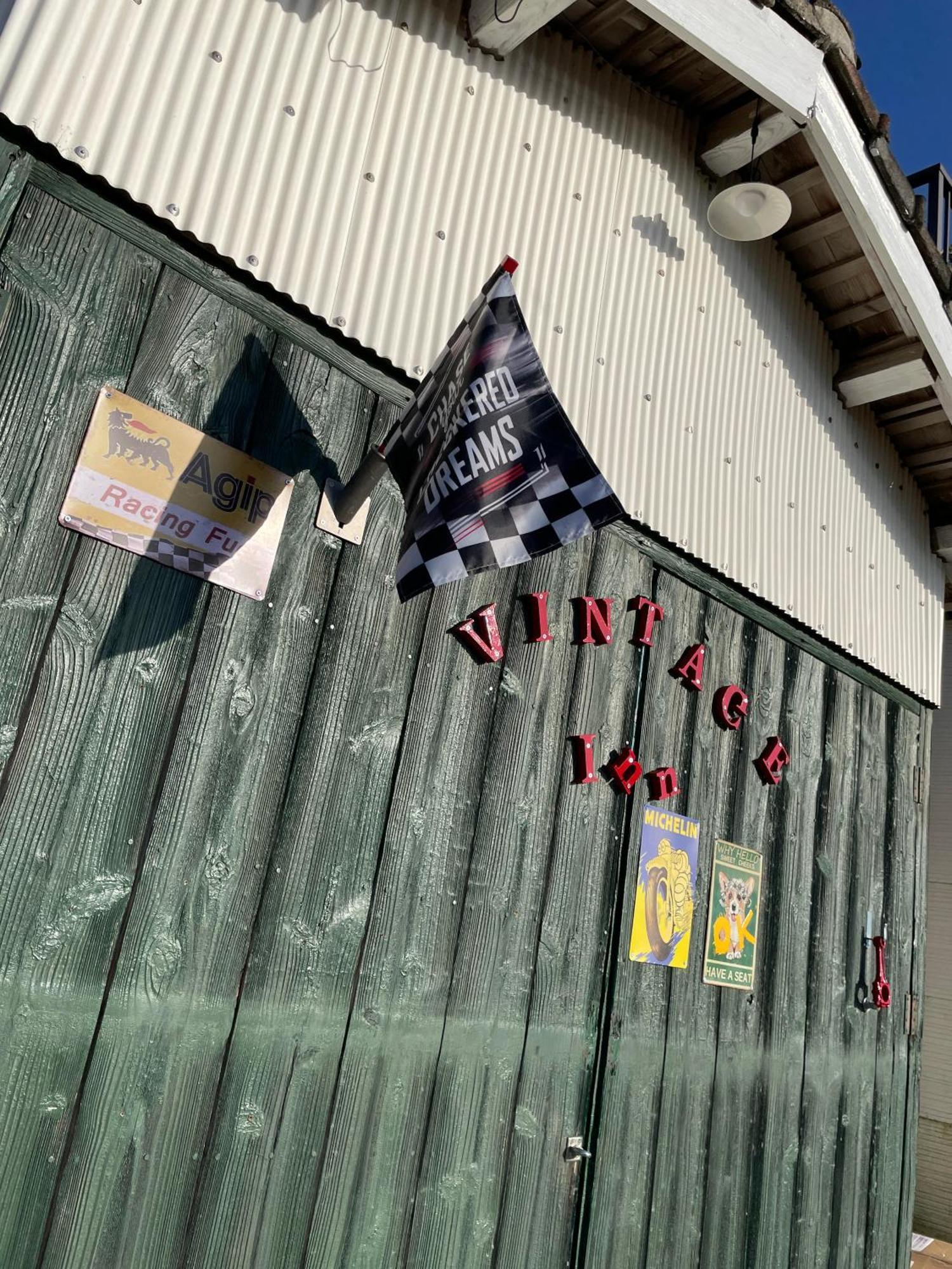 ライダーズハウス薩摩ヴィンテージインビーチフロント Minamiosumi Exteriör bild